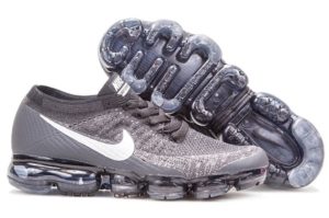 Nike Air VaporMax Flyknit черно-белые 40-44