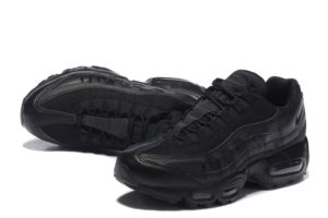 Nike Air Max 95 черные (35-45)