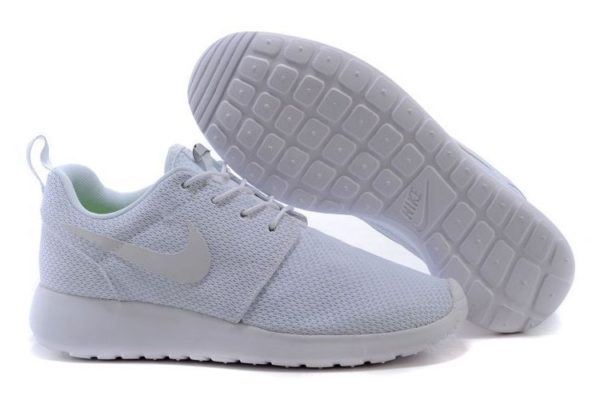 Nike Roshe Run белые (35-44)