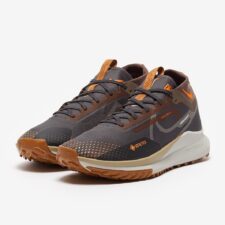 Nike React Pegasus Trail 4 Gore Tex черные с коричневым мужские-женские (40-44)